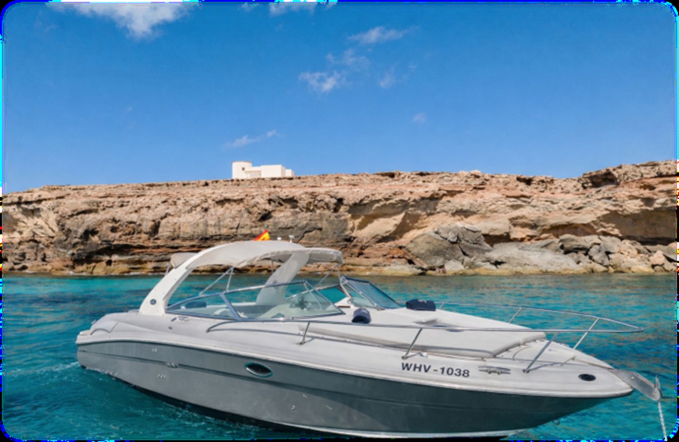Sea Ray 295 Infinity navegando en Ibiza